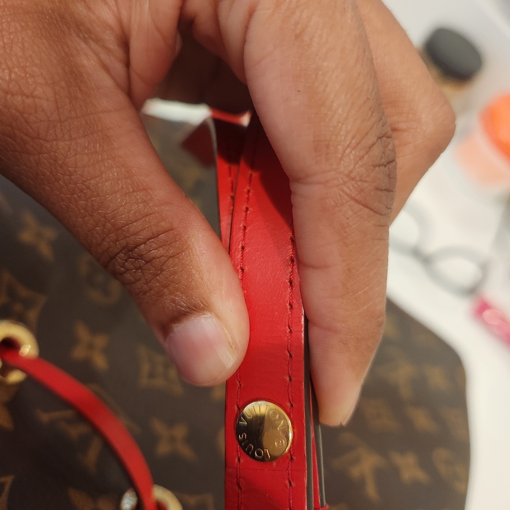 Handbag - Picture 2 of 7